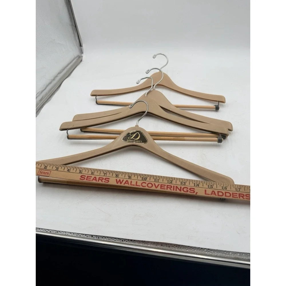 Lot Of 4 Vintage Wooden & Plastic Suit Hangers & Pants Lexington KY Dawhares